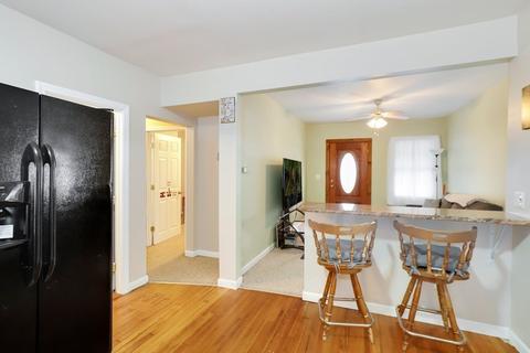 11 Champlain Ave, Blackstone, MA 01504 photo 8