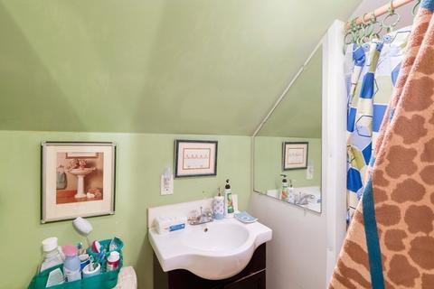 11 Champlain Ave, Blackstone, MA 01504 photo 22