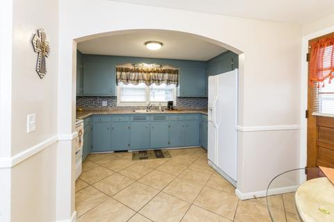 47 Shawmut St, Springfield, MA 01108 photo 11