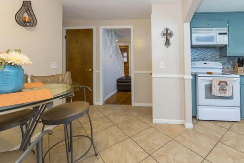 47 Shawmut St, Springfield, MA 01108 photo 17