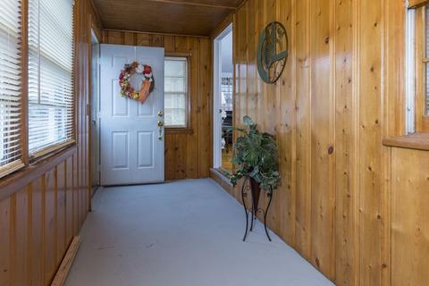 47 Shawmut St, Springfield, MA 01108 photo 4