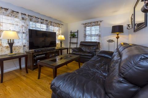 47 Shawmut St, Springfield, MA 01108 photo 6