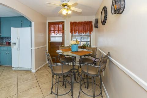 47 Shawmut St, Springfield, MA 01108 photo 9