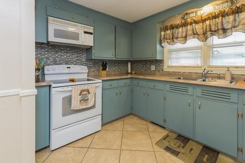 47 Shawmut St, Springfield, MA 01108 photo 13