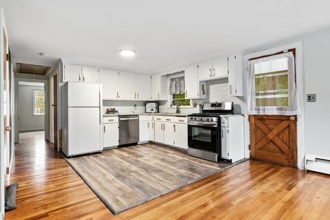 18 Crescent Ave, Saugus, MA 01906 photo 6