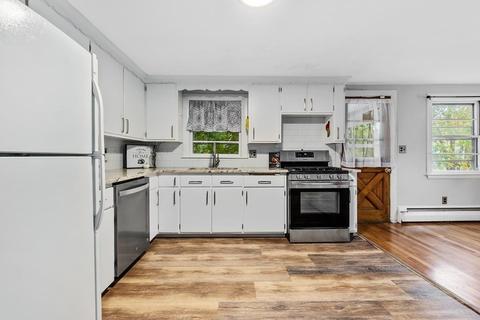 18 Crescent Ave, Saugus, MA 01906 photo 8