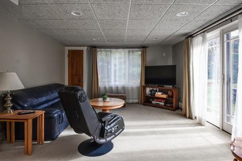 33 Walpole St, Dover, MA 02030 photo 24