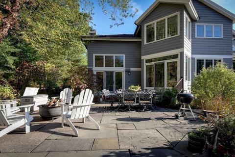 33 Walpole St, Dover, MA 02030 photo 4