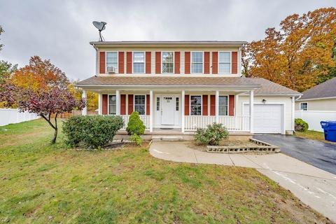 22 Hadley Ct, Springfield, MA 01119 photo 1