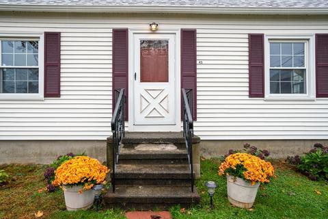 42 Middlesex Ave, Worcester, MA 01604 photo 3