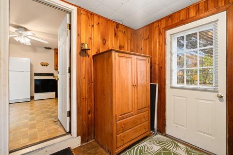 42 Middlesex Ave, Worcester, MA 01604 photo 5