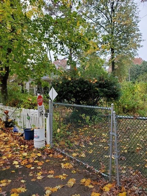 33 Plumtree Rd, Springfield, MA 01118 photo 4