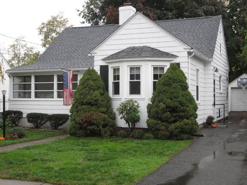 37 Dana St, Springfield, MA 01104 photo 2