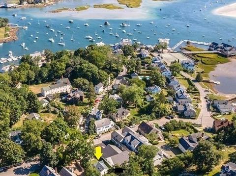 24 Leonard St, Gloucester, MA 01930 photo 1