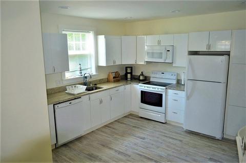 24 Leonard St, Gloucester, MA 01930 photo 9