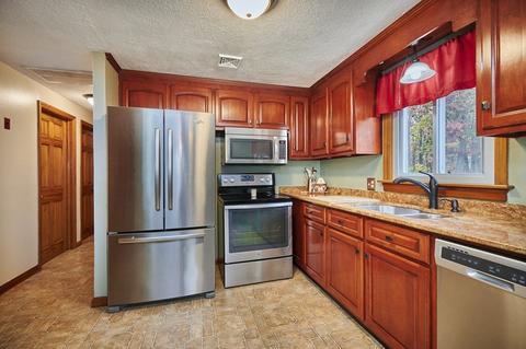 178 Michael St, Ludlow, MA 01056 photo 9