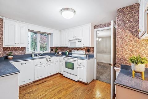 384 Franklin, Reading, MA 01867 photo 6