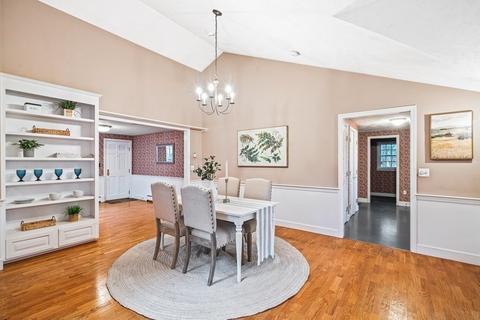 384 Franklin, Reading, MA 01867 photo 4
