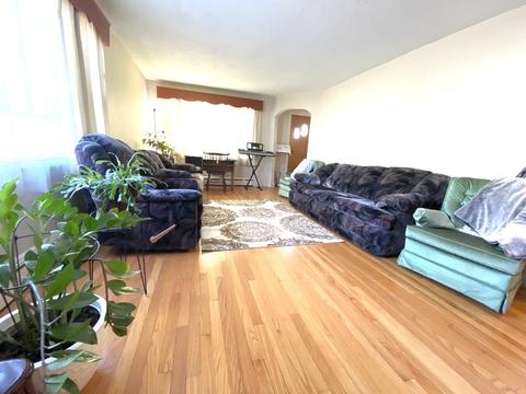 737 Allen St, Springfield, MA 01118 photo 3