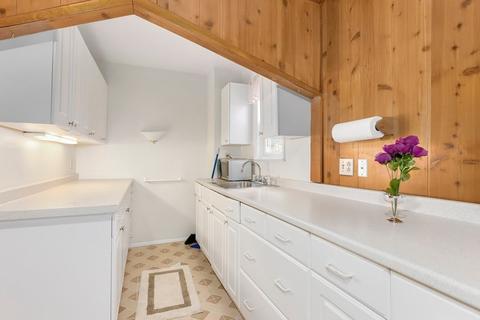 42 Winslow St, Everett, MA 02149 photo 3