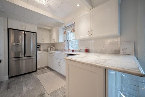 28 Greenleaf Dr, Danvers, MA 01923 photo 9