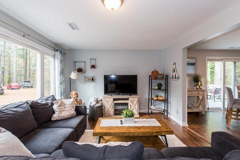 14 Littleton Dr, Wareham, MA 02571 photo 3