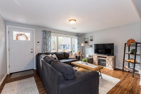 14 Littleton Dr, Wareham, MA 02571 photo 4