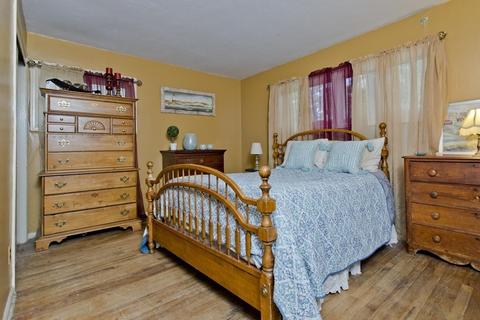 38 Grattan St, Springfield, MA 01119 photo 16