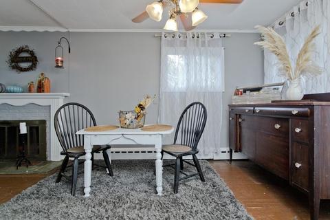 38 Grattan St, Springfield, MA 01119 photo 8