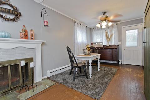 38 Grattan St, Springfield, MA 01119 photo 6