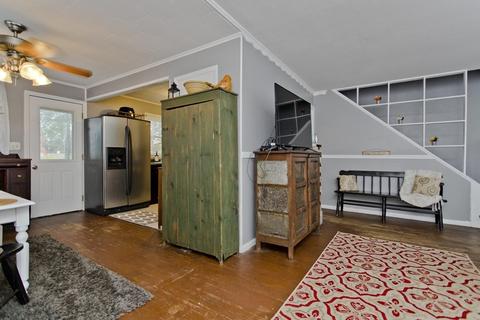 38 Grattan St, Springfield, MA 01119 photo 7
