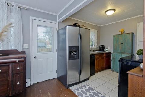 38 Grattan St, Springfield, MA 01119 photo 9