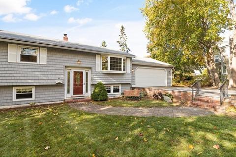 8 Dalton Ave, Gloucester, MA 01930 photo 3