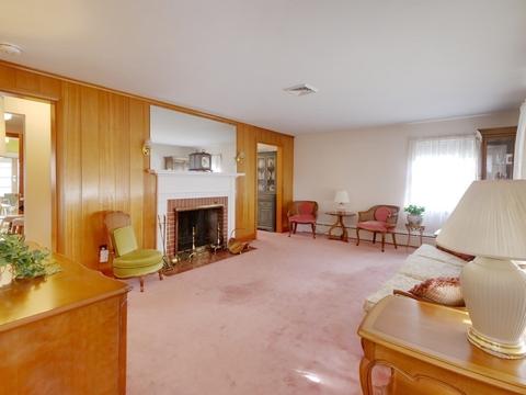 77 Colonial Rd, Lawrence, MA 01843 photo 4
