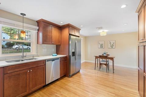 24 Spruce Rd, Reading, MA 01867 photo 8