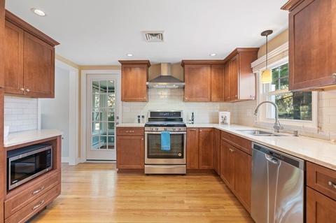 24 Spruce Rd, Reading, MA 01867 photo 7