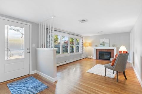 24 Spruce Rd, Reading, MA 01867 photo 3