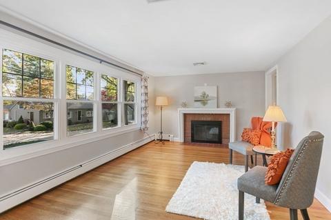 24 Spruce Rd, Reading, MA 01867 photo 4