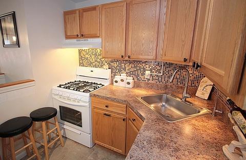 27 Ames St, Springfield, MA 01104 photo 7