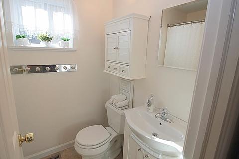 27 Ames St, Springfield, MA 01104 photo 33