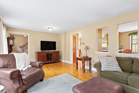 320 Maple St, Franklin, MA 02038 photo 17