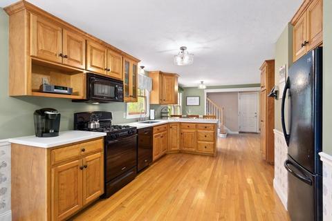 320 Maple St, Franklin, MA 02038 photo 11