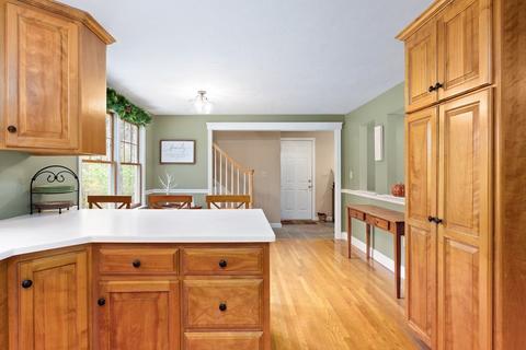 320 Maple St, Franklin, MA 02038 photo 8