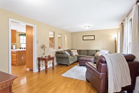320 Maple St, Franklin, MA 02038 photo 4