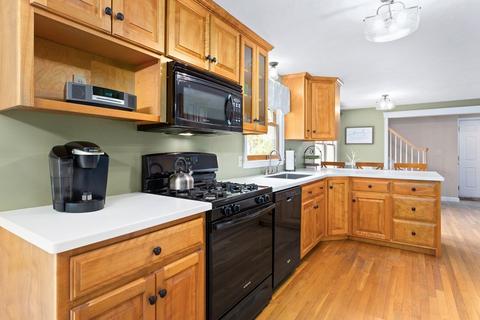 320 Maple St, Franklin, MA 02038 photo 9