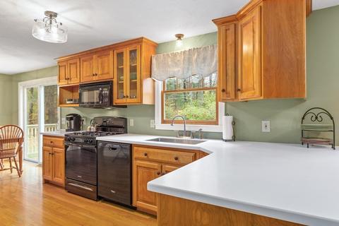 320 Maple St, Franklin, MA 02038 photo 12
