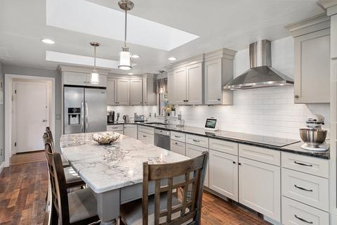 5 Myrtle St, Mendon, MA 01756 photo 4