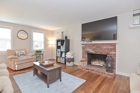 11 Squibnocket Rd, Franklin, MA 02038 photo 17