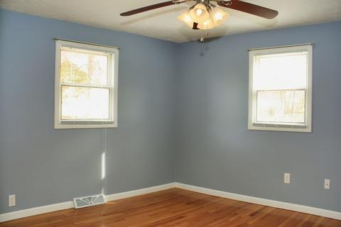 15 Albee St, Springfield, MA 01129 photo 8