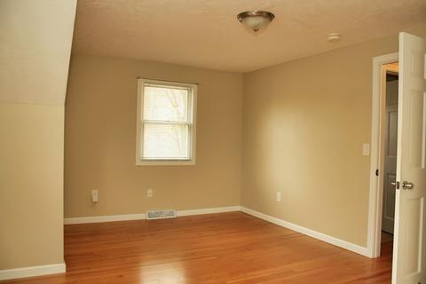 15 Albee St, Springfield, MA 01129 photo 11